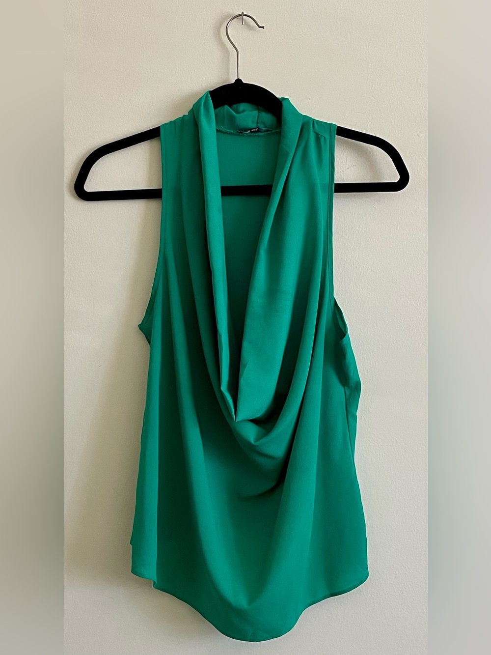 💍 Soprano Emerald Green Draped Cowl Neck Sleeveless Blouse 💍